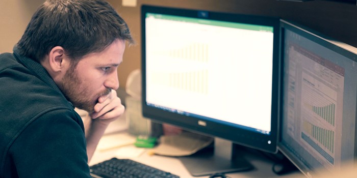 Desk M 2 Check Screens First