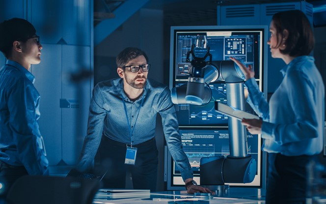 IT Engineers In Meeting