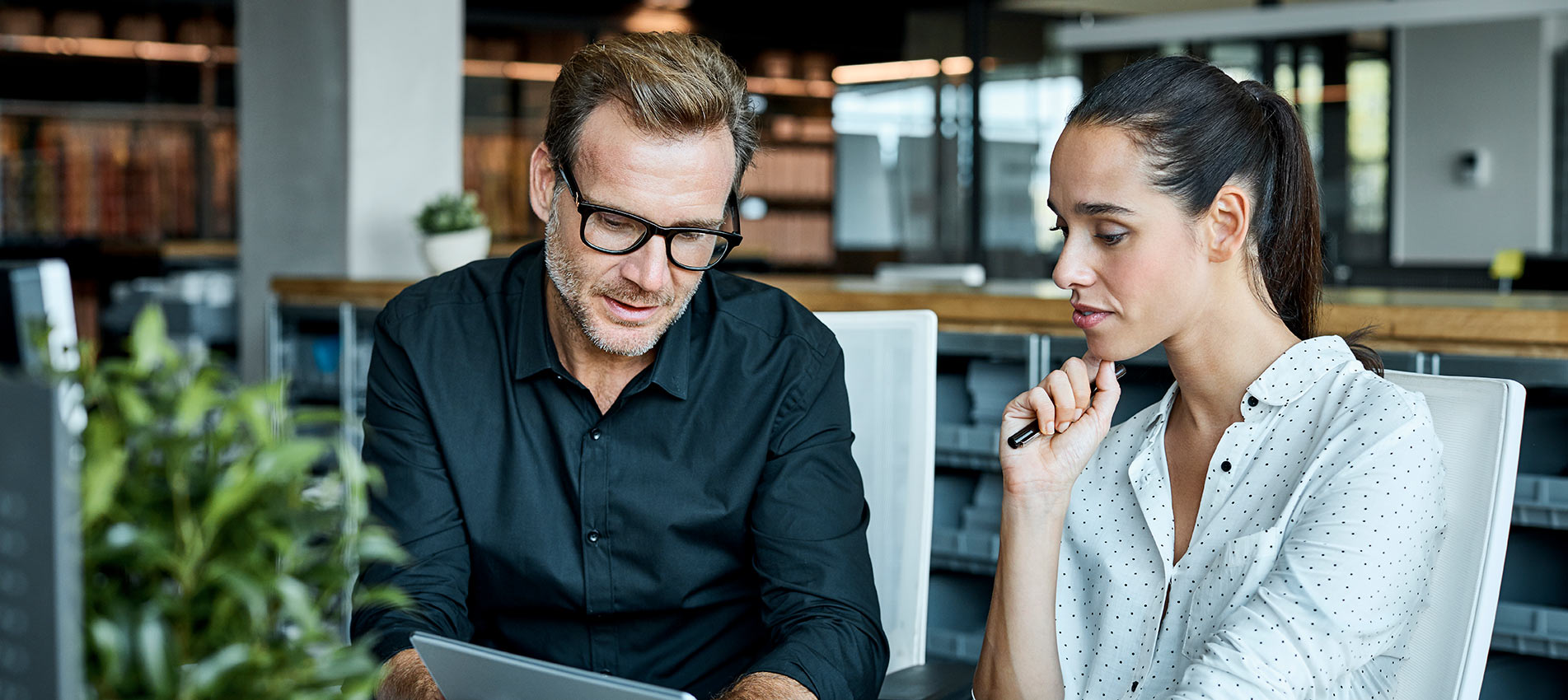 Business People Are Working At Desk