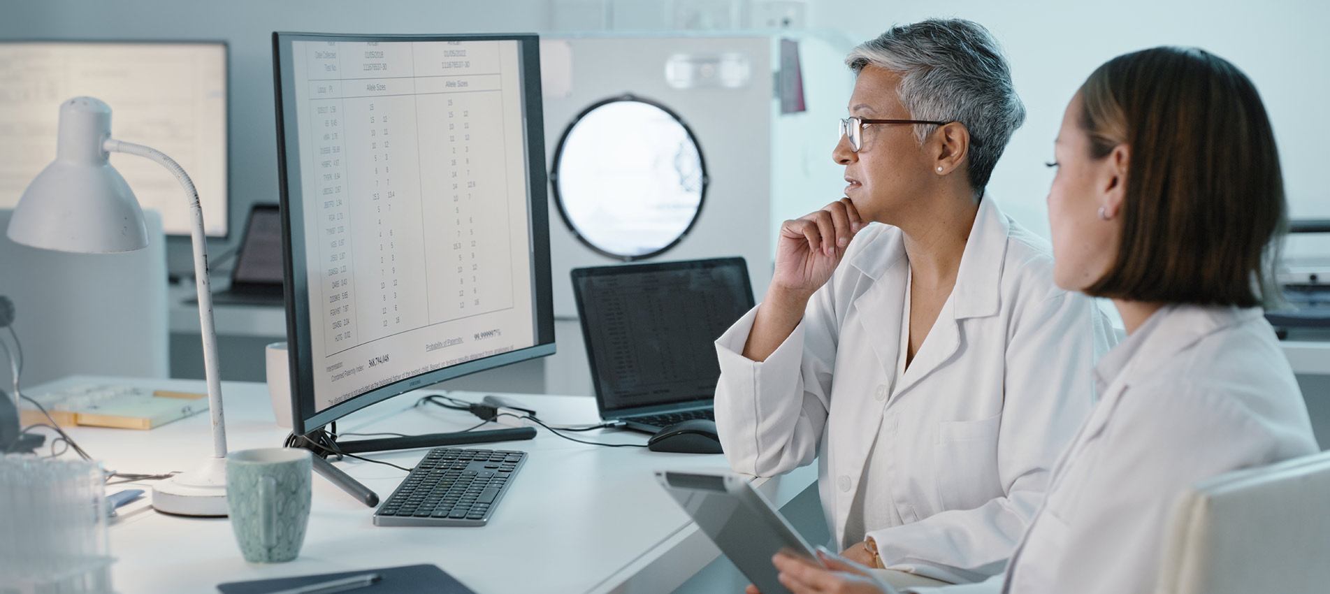 Collaboration Data And Study With A Team Working In A Lab For Discovery Or Scientific Breakthrough